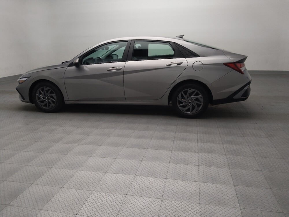 2024 Hyundai Elantra in Arlington, TX 76011 - 18132080 3