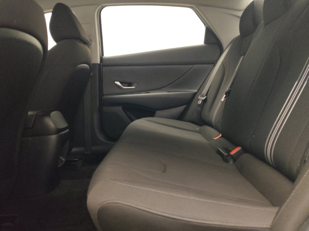 2024 Hyundai Elantra in Arlington, TX 76011 - 18132080 18