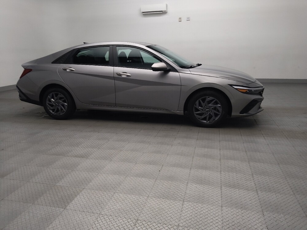 2024 Hyundai Elantra in Arlington, TX 76011 - 18132080 11