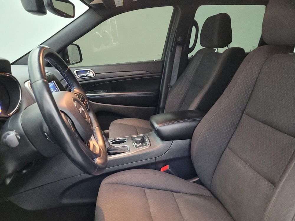 2019 Jeep Grand Cherokee in Glendale, AZ 85301 - 18132087 17