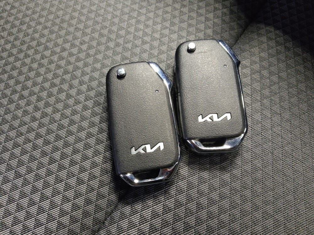 2025 Kia Soul in Phoenix, AZ 85022 - 18132090 32