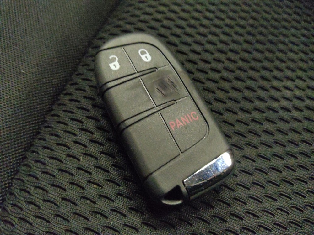 2019 Jeep Renegade in Tucson, AZ 85705 - 18132092 32