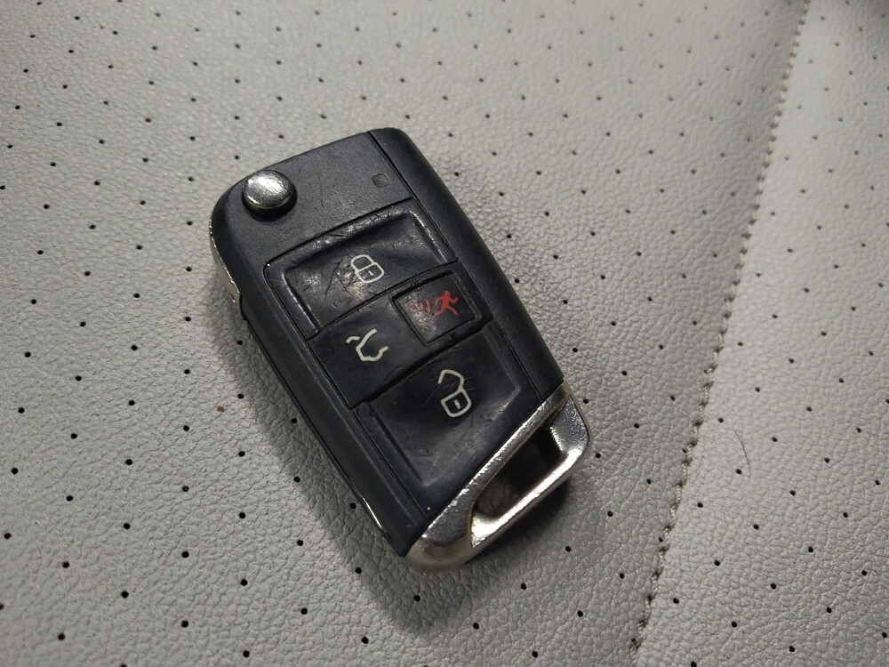 2021 Volkswagen Tiguan in Tucson, AZ 85705 - 18132099 32