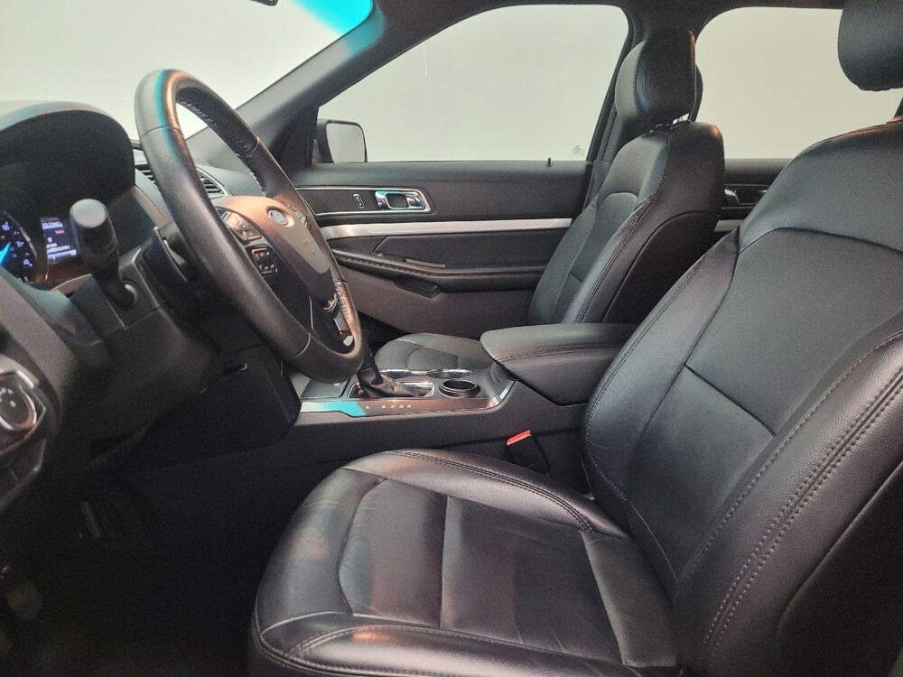 2017 Ford Explorer in Mesa, AZ 85210 - 18132101 17