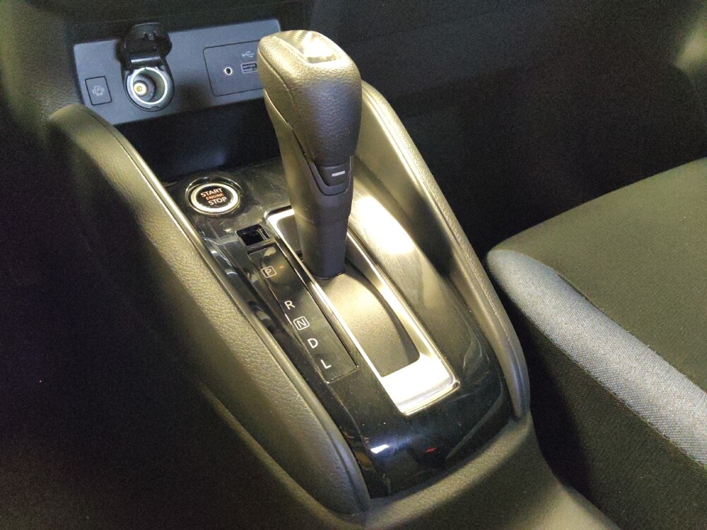 2025 Nissan Versa in Glendale, AZ 85301 - 18132108 26