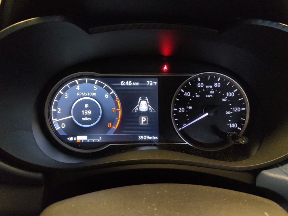 2025 Nissan Versa in Glendale, AZ 85301 - 18132108 23