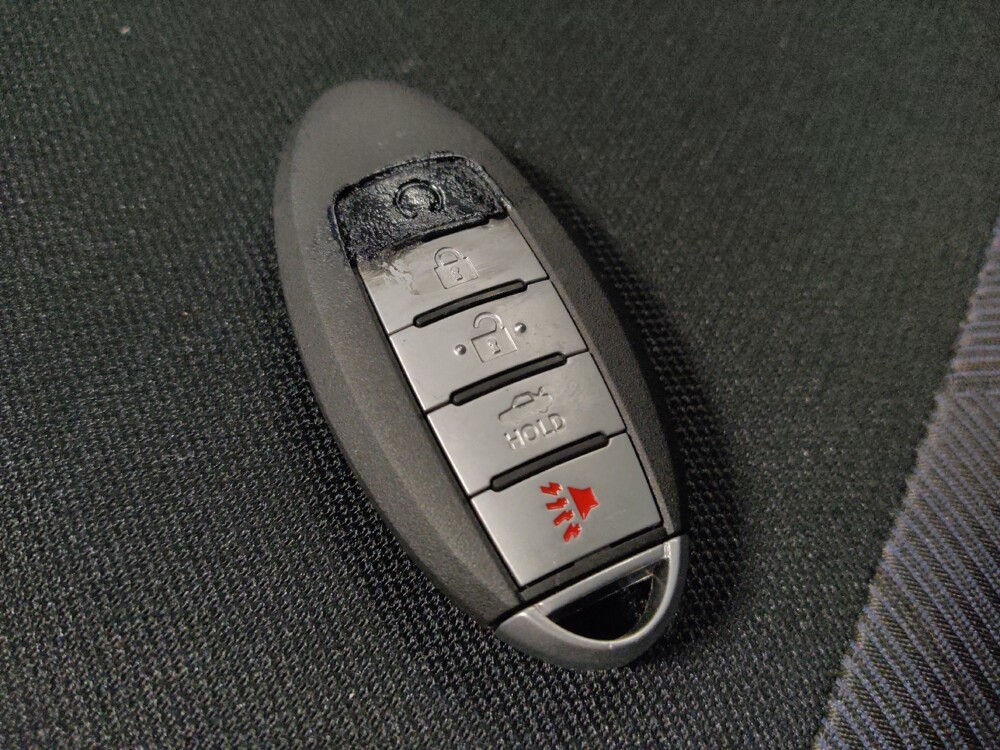 2025 Nissan Versa in Glendale, AZ 85301 - 18132108 32