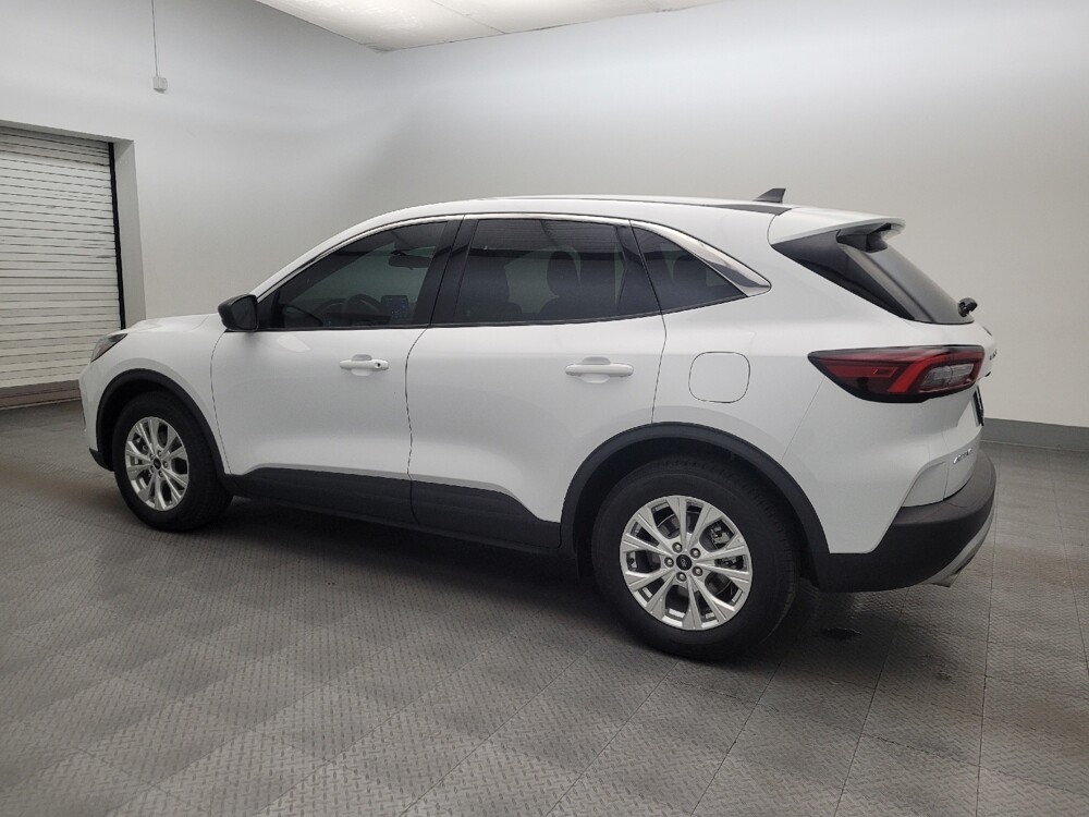 2023 Ford Escape in Tucson, AZ 85705 - 18132109 3