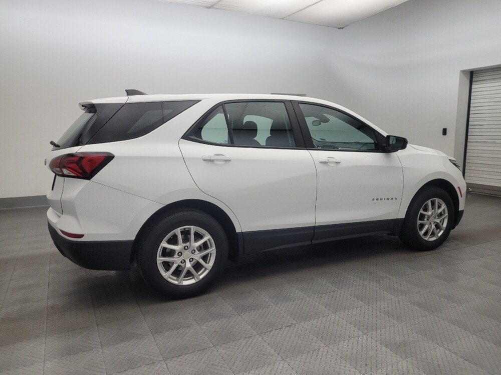 2022 Chevrolet Equinox in Mesa, AZ 85210 - 18132110 10