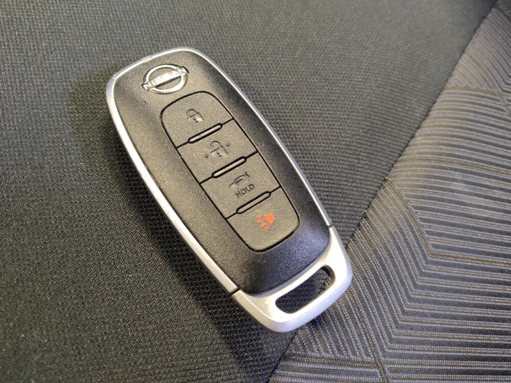 2025 Nissan Versa in Glendale, AZ 85301 - 18132115 32