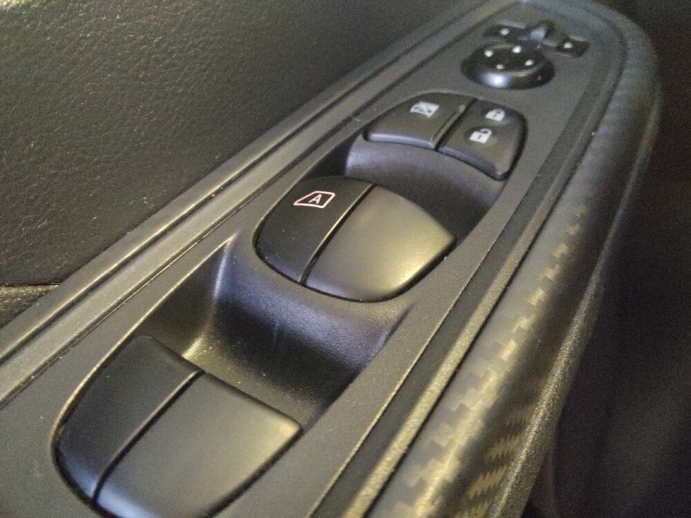 2025 Nissan Versa in Glendale, AZ 85301 - 18132115 27