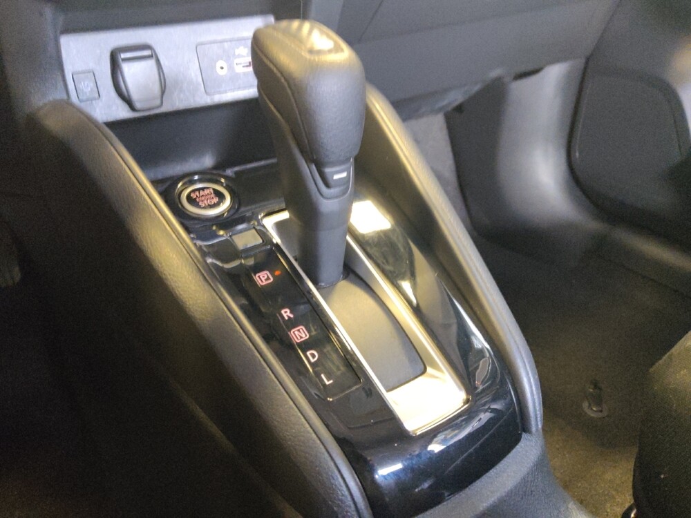 2025 Nissan Versa in Glendale, AZ 85301 - 18132115 26