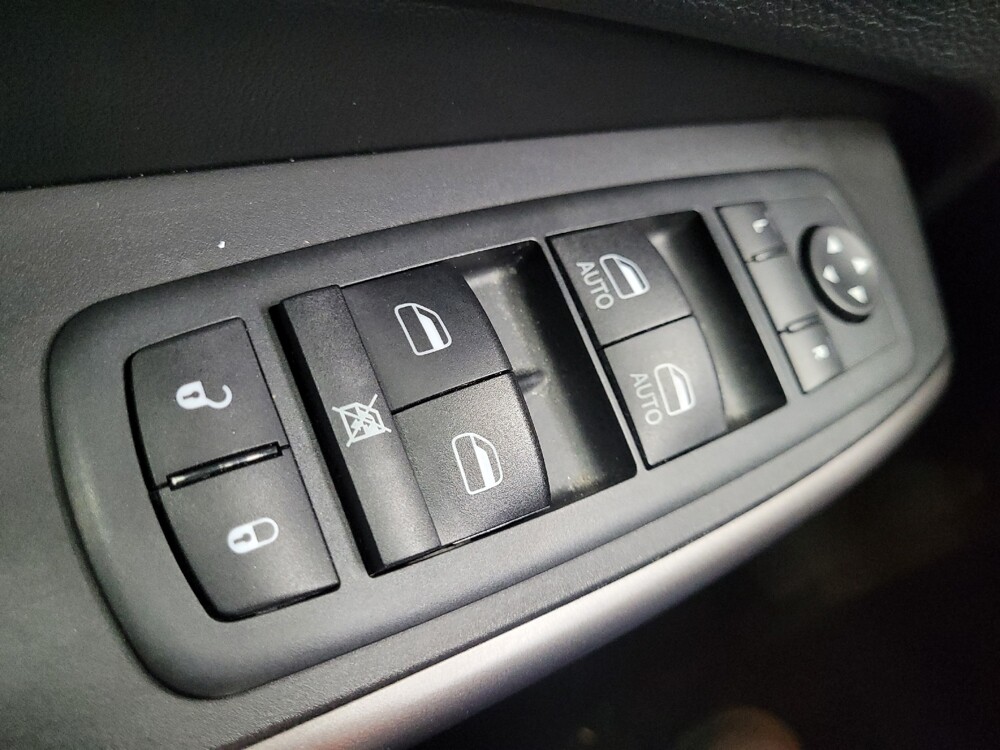 2020 Jeep Cherokee in Reno, NV 89502 - 18132131 27