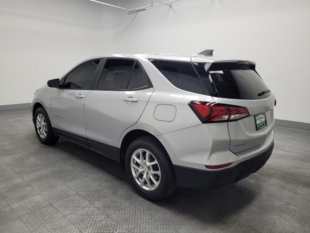 2022 Chevrolet Equinox in Las Vegas, NV 89104 - 18132133 3