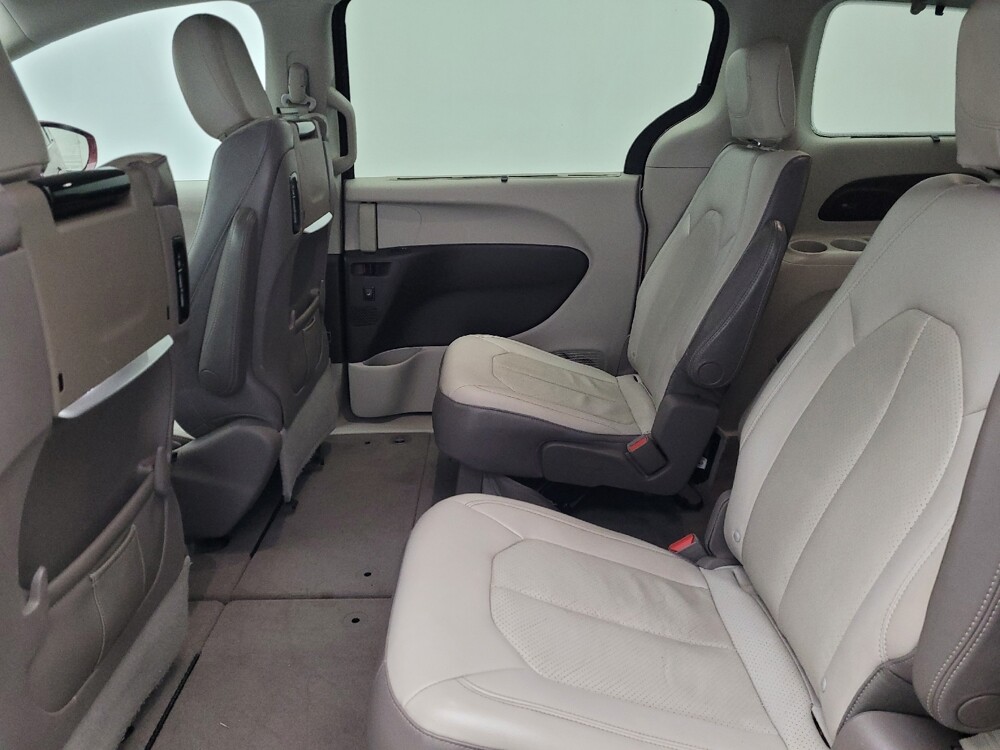 2017 Chrysler Pacifica in Ocala, FL 34471 - 18132135 18