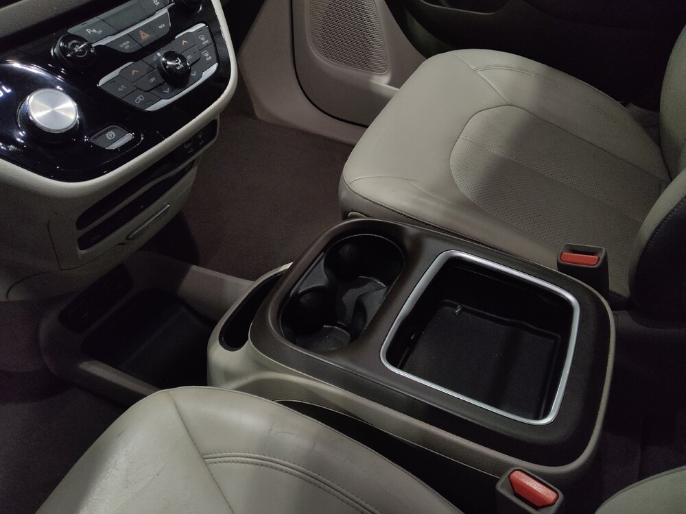 2017 Chrysler Pacifica in Ocala, FL 34471 - 18132135 26