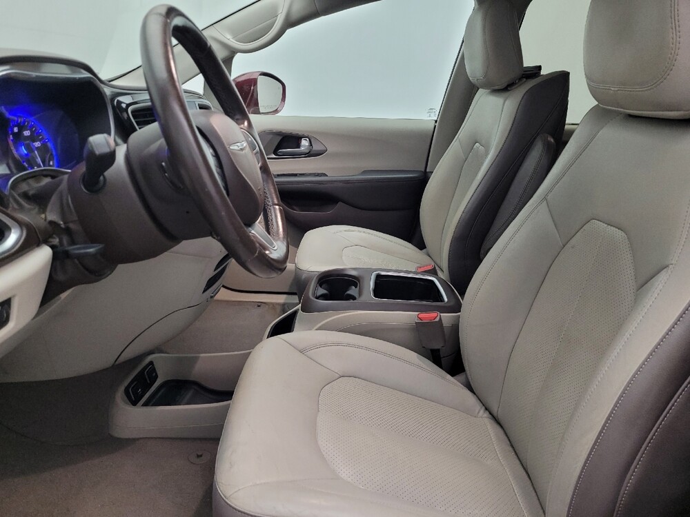 2017 Chrysler Pacifica in Ocala, FL 34471 - 18132135 17