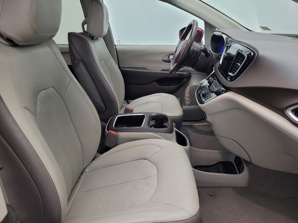 2017 Chrysler Pacifica in Ocala, FL 34471 - 18132135 21