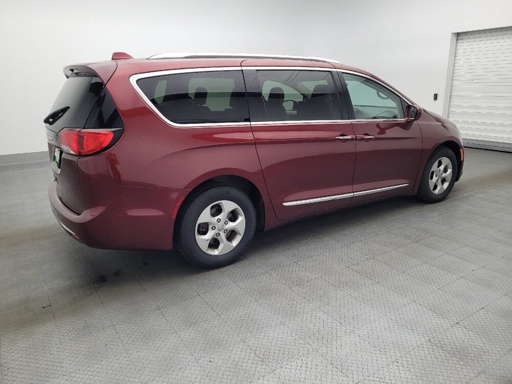 2017 Chrysler Pacifica in Ocala, FL 34471 - 18132135 10