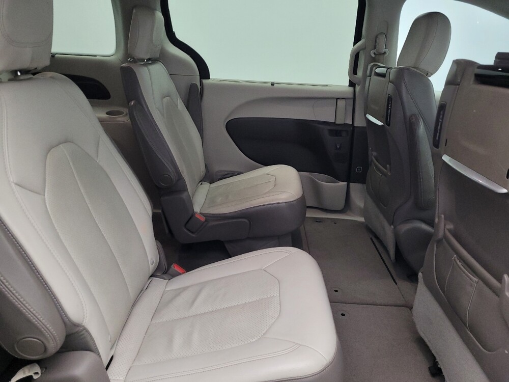 2017 Chrysler Pacifica in Ocala, FL 34471 - 18132135 19