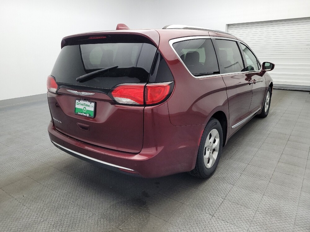 2017 Chrysler Pacifica in Ocala, FL 34471 - 18132135 9