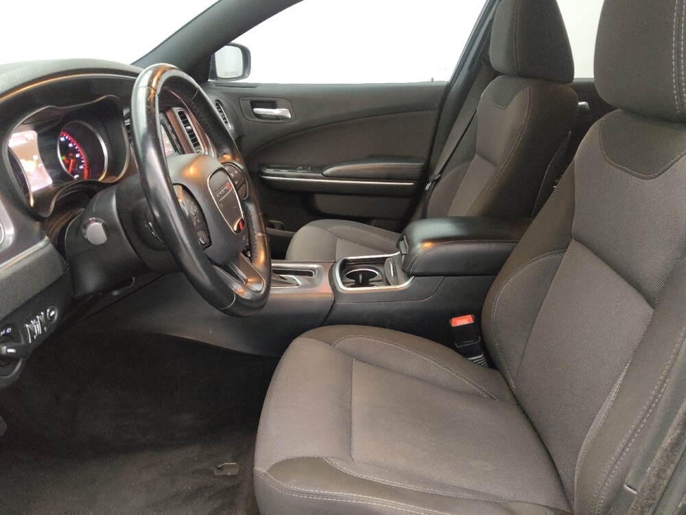 2016 Dodge Charger in Ocala, FL 34471 - 18132136 17