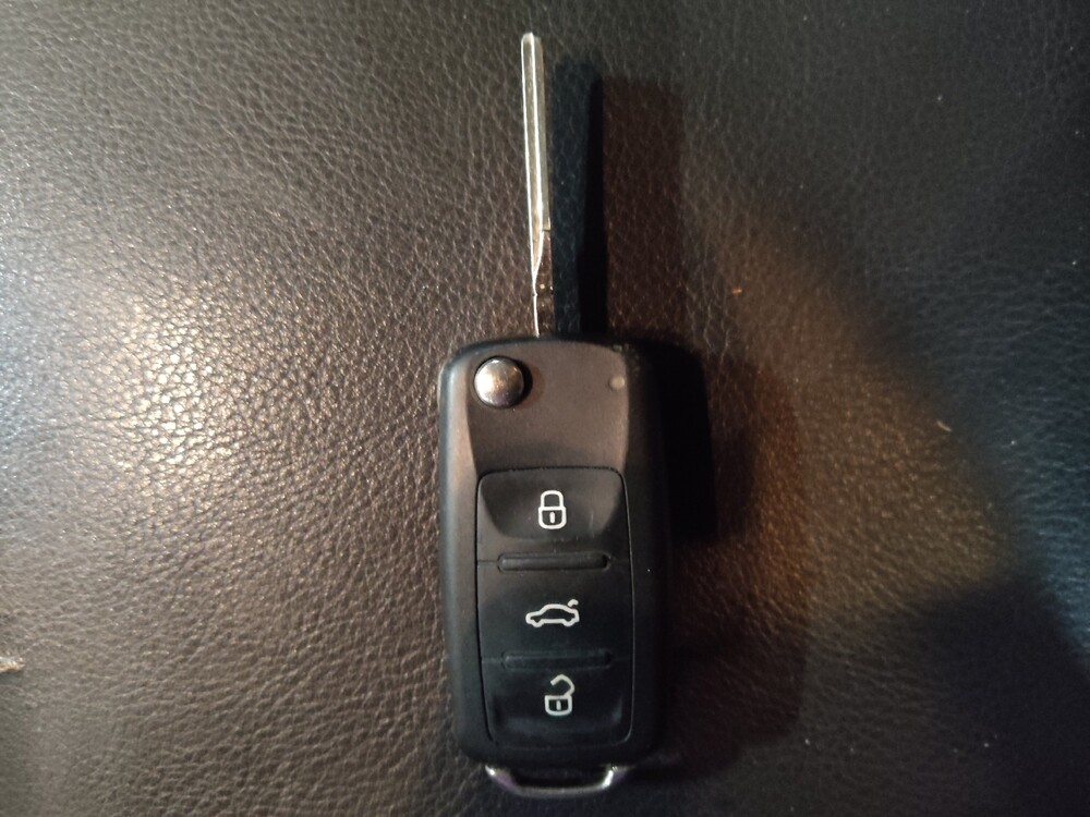 2016 Volkswagen Tiguan in Jacksonville, FL 32225 - 18132138 32