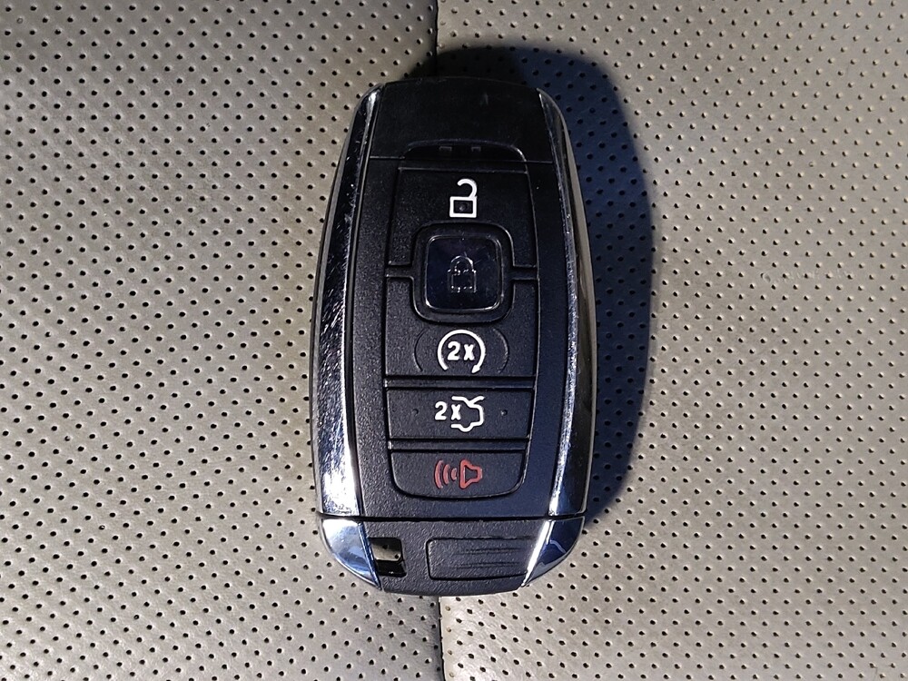 2017 Lincoln MKZ in Jacksonville, FL 32225 - 18132140 32