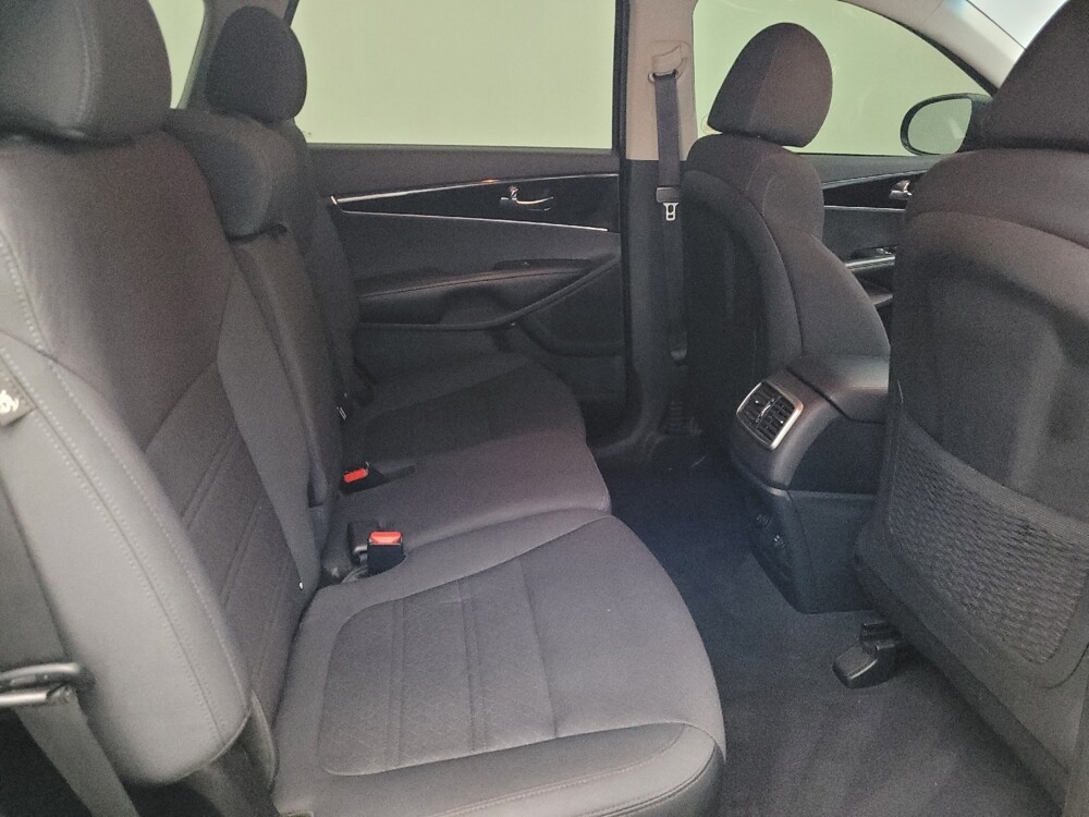 2020 Kia Sorento in Lauderdale Lakes, FL 33313 - 18132141 19