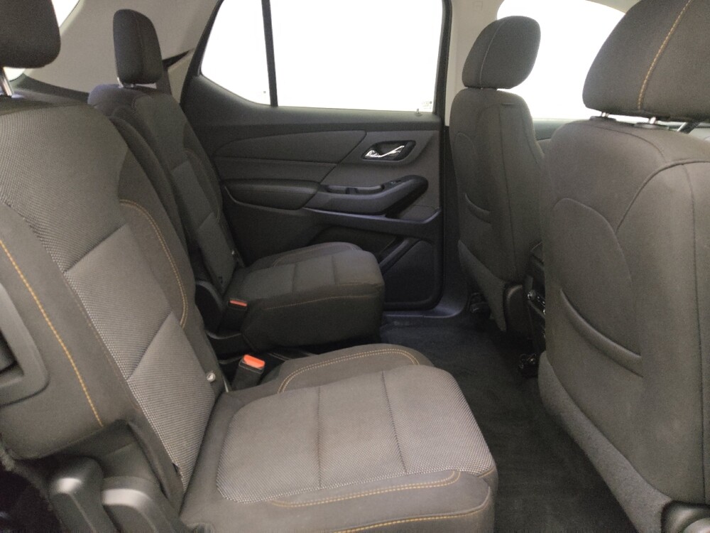 2018 Chevrolet Traverse in Hialeah, FL 33014 - 18132142 19