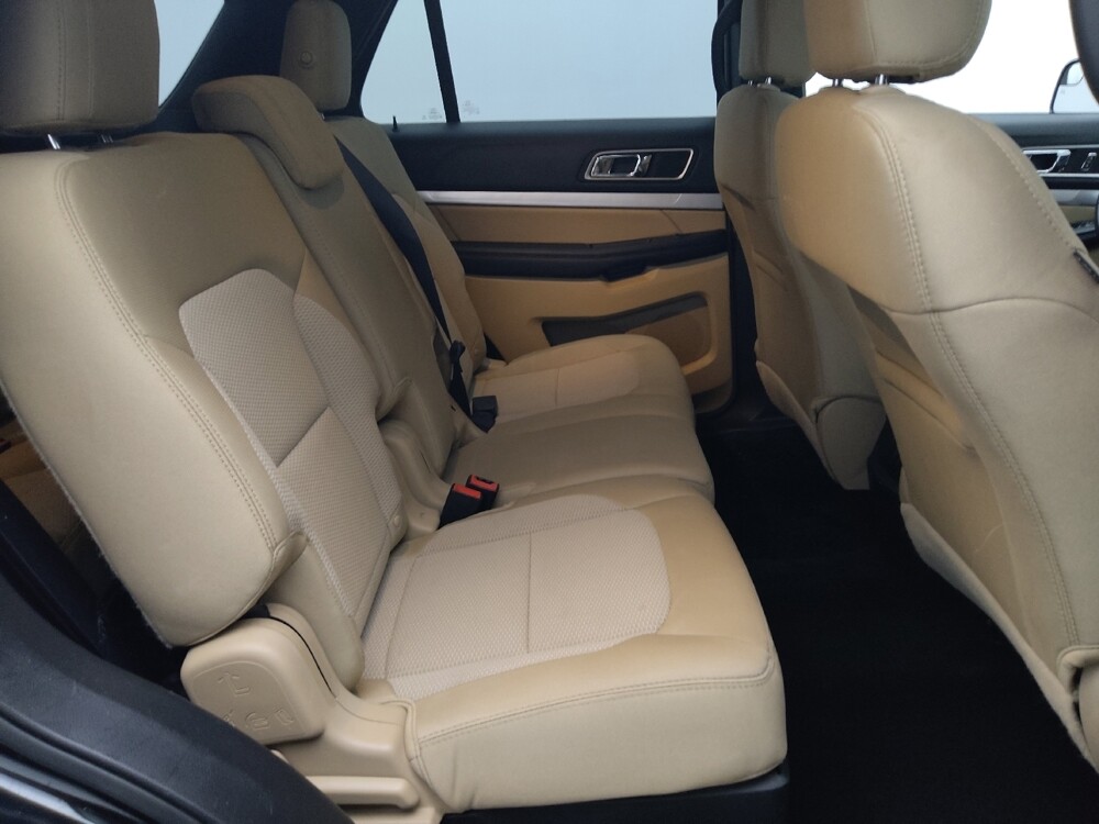 2017 Ford Explorer in Ocala, FL 34471 - 18132143 19