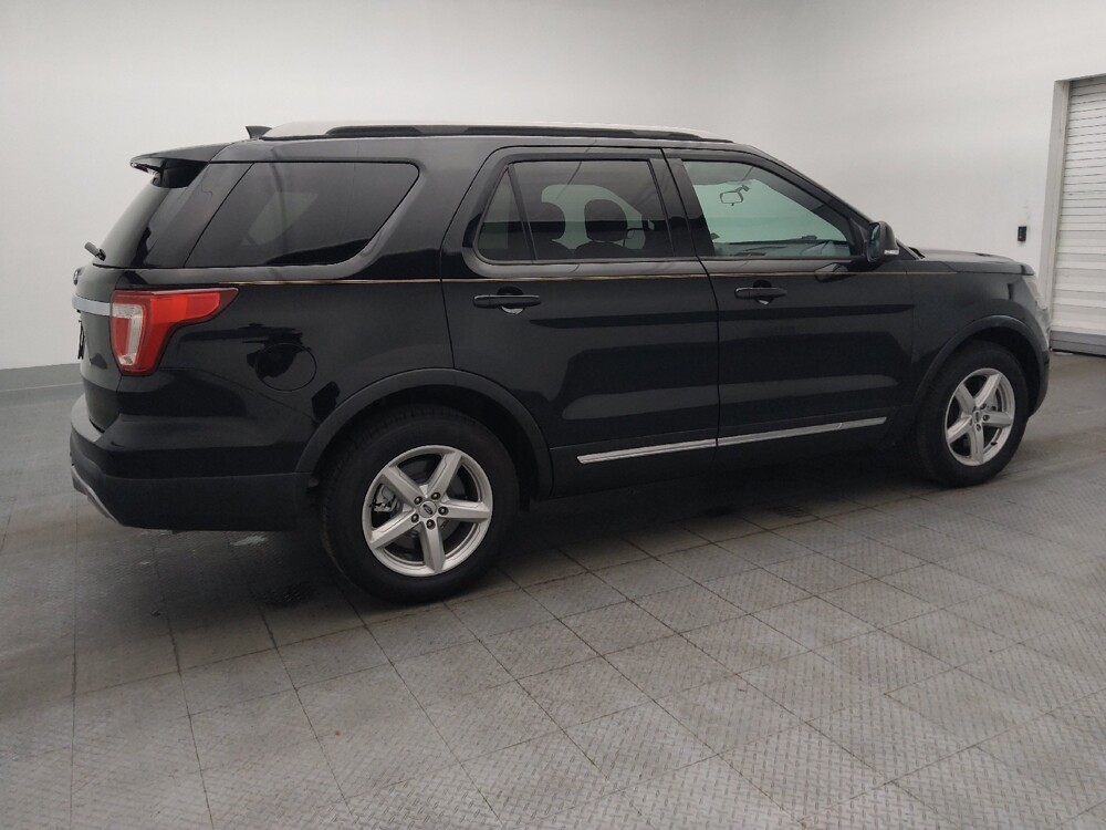 2017 Ford Explorer in Ocala, FL 34471 - 18132143 10