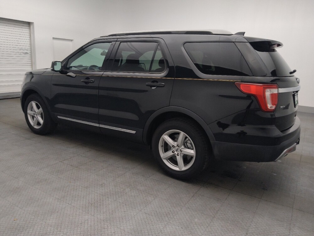 2017 Ford Explorer in Ocala, FL 34471 - 18132143 3