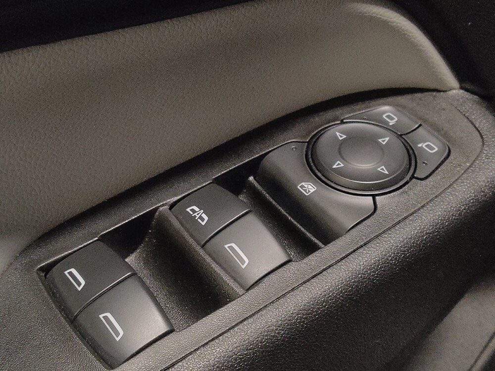 2020 Chevrolet Equinox in Savannah, GA 31419 - 18132153 27