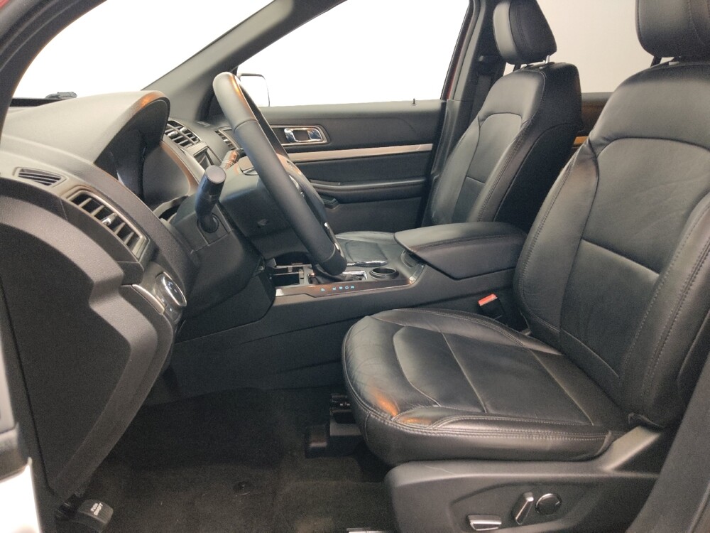 2018 Ford Explorer in Kissimmee, FL 34744 - 18132154 17