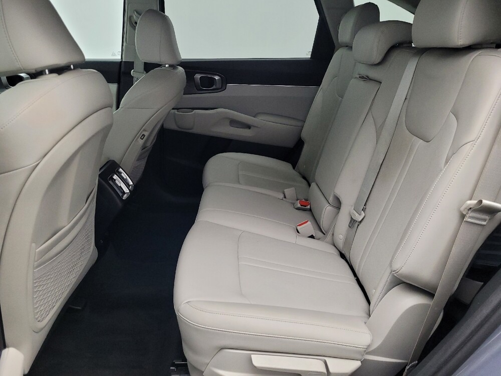 2023 Kia Sorento in Kissimmee, FL 34744 - 18132159 18