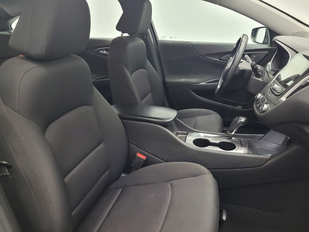 2020 Chevrolet Malibu in Greenville, SC 29607 - 18132171 21