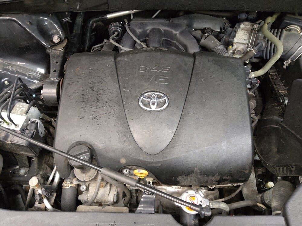 2018 Toyota Highlander in Greenville, SC 29607 - 18132187 30
