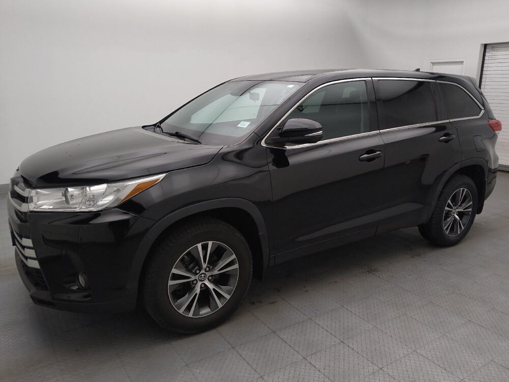 2018 Toyota Highlander in Greenville, SC 29607 - 18132187 2