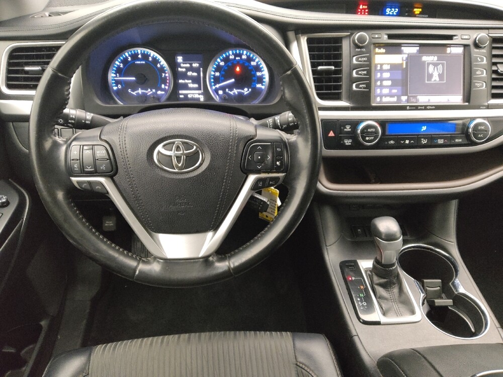2018 Toyota Highlander in Greenville, SC 29607 - 18132187 22