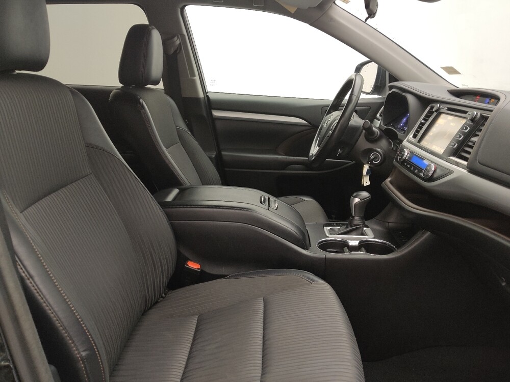 2018 Toyota Highlander in Greenville, SC 29607 - 18132187 21