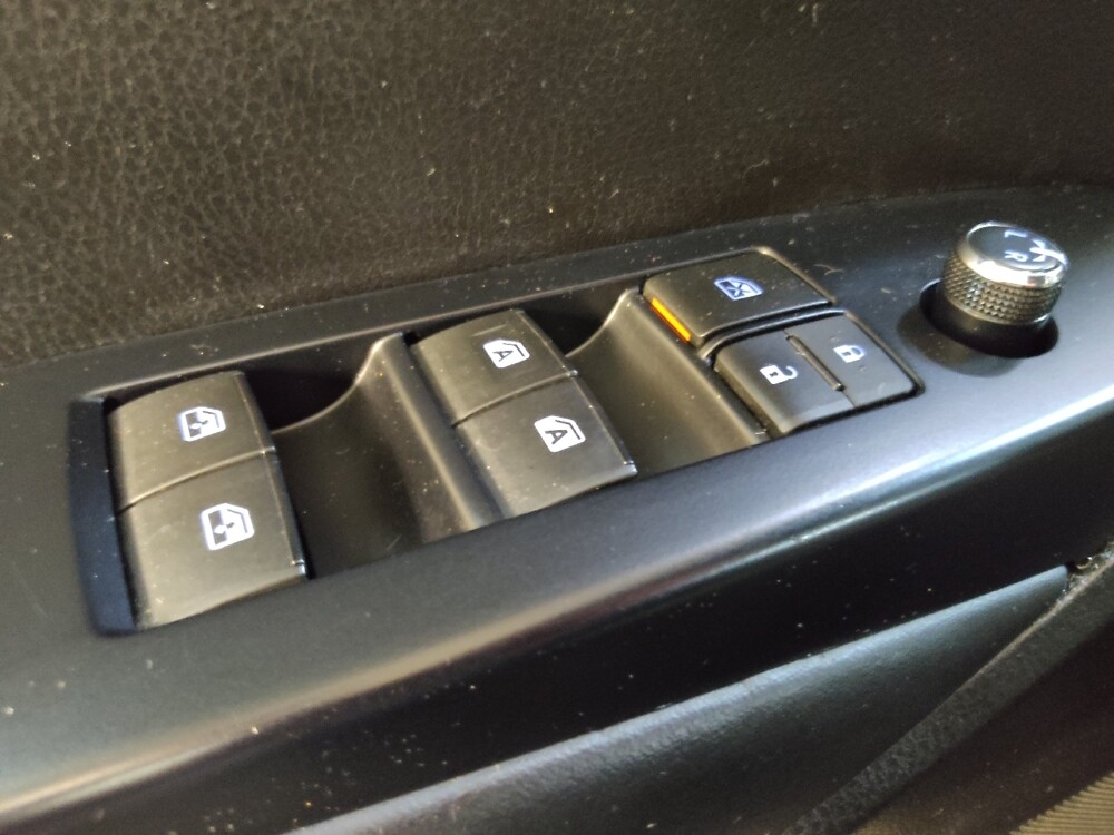2018 Toyota Highlander in Greenville, SC 29607 - 18132187 27