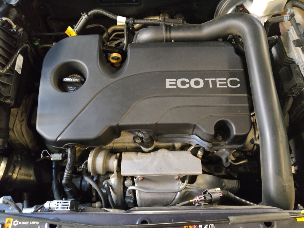 2018 Chevrolet Equinox in Greensboro, NC 27407 - 18132220 30