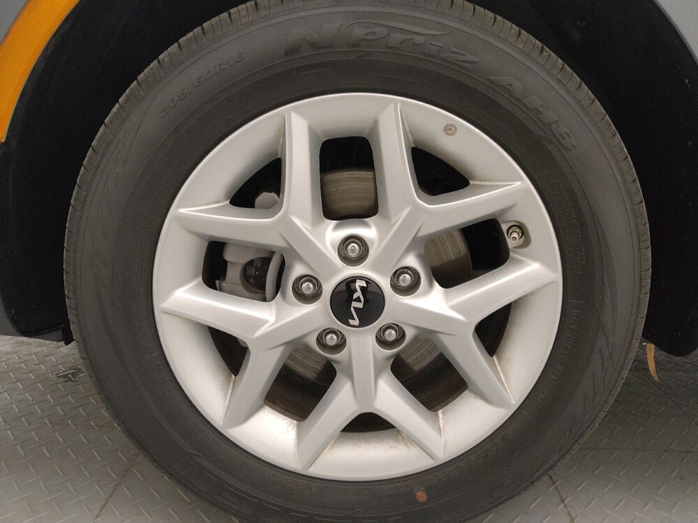 2025 Kia Soul in Fayetteville, NC 28304 - 18132236 31