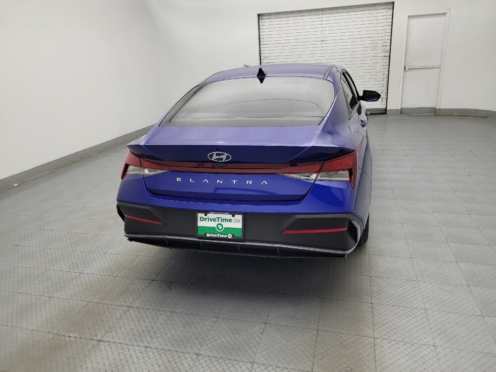 2024 Hyundai Elantra in Raleigh, NC 27604 - 18132245 7