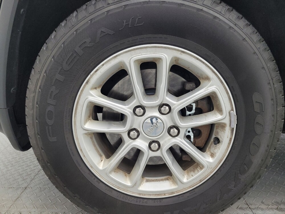 2020 Jeep Grand Cherokee in Columbia, SC 29210 - 18132247 31