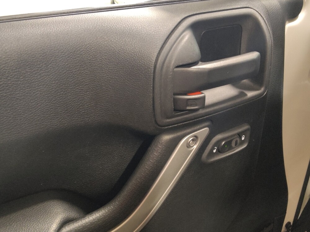 2017 Jeep Wrangler in Lubbock, TX 79424 - 18132248 27