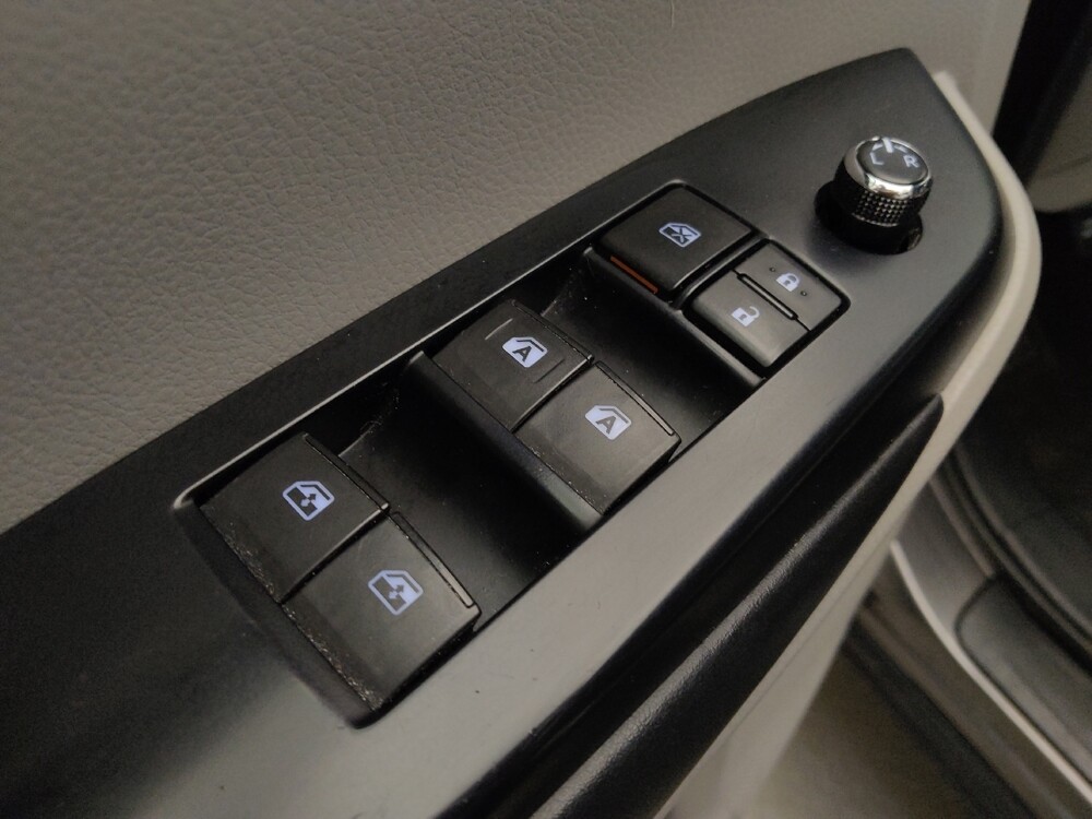 2018 Toyota Highlander in Albuquerque, NM 87113 - 18132254 27