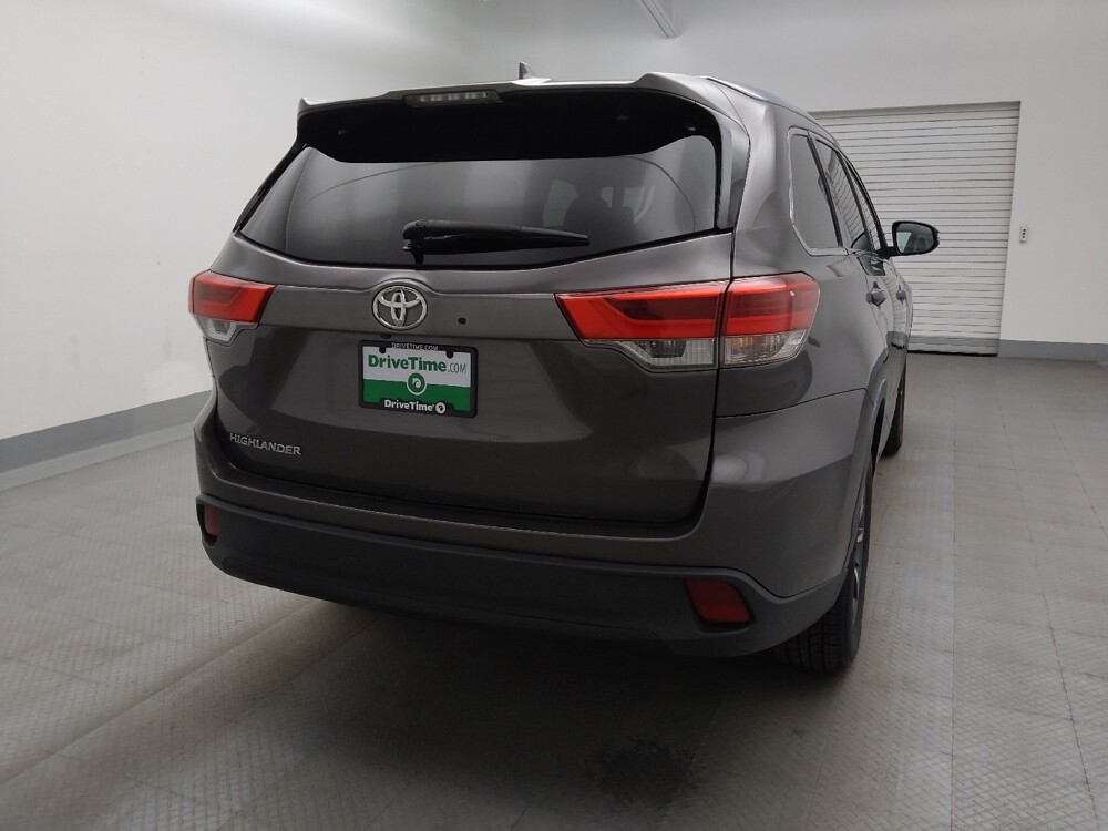 2018 Toyota Highlander in Albuquerque, NM 87113 - 18132254 7