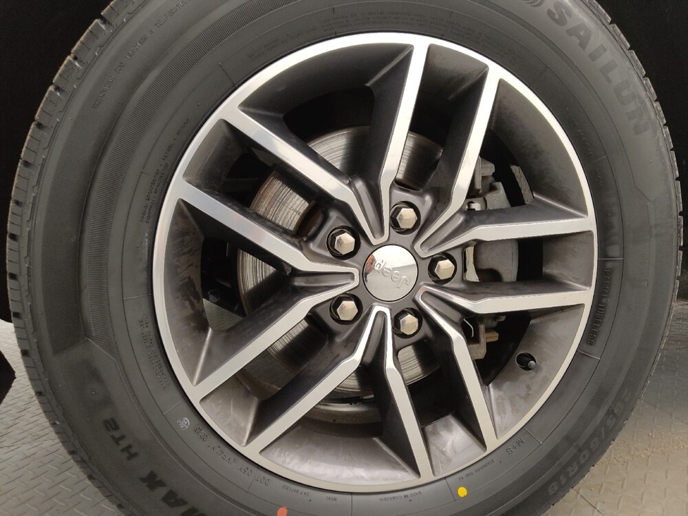 2018 Jeep Grand Cherokee in Lakewood, CO 80215 - 18132267 31